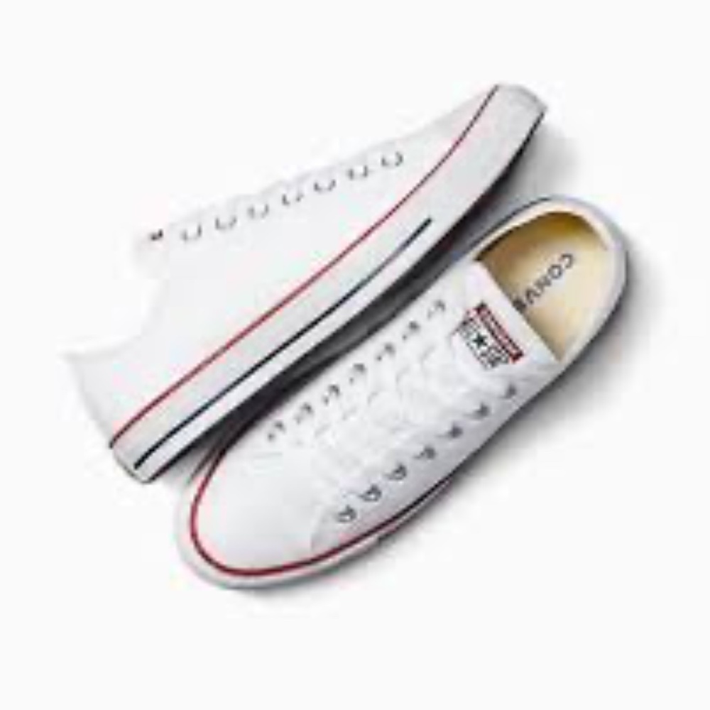 White women classic converse chuck taylor shoe